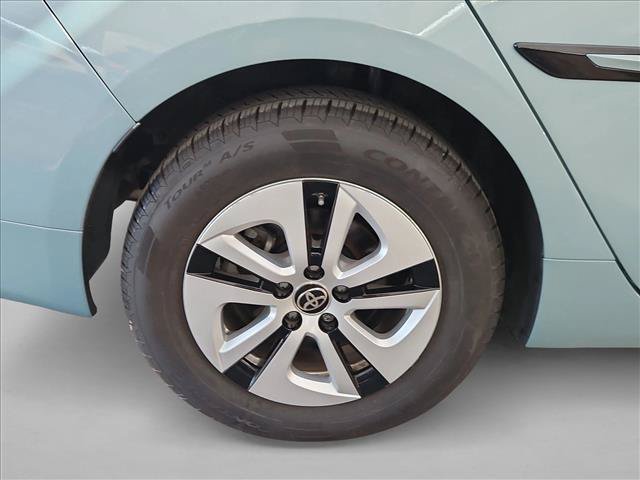 Used 2016 Toyota Prius Three FWD image 19
