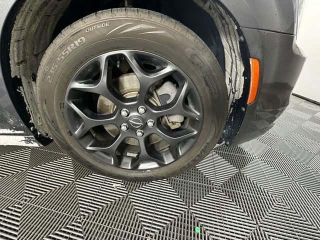 Used 2019 Chrysler 300 S AWD/4WD image 4