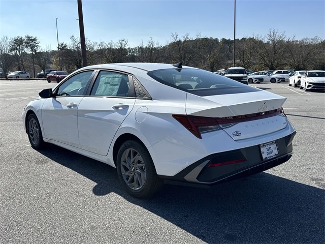 New 2026 Hyundai Elantra Blue image 5