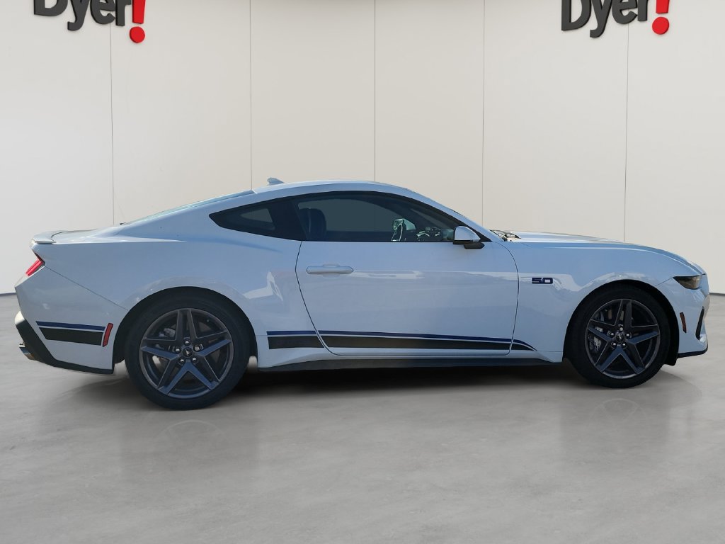 Used 2025 Ford Mustang GT Premium RWD image 6