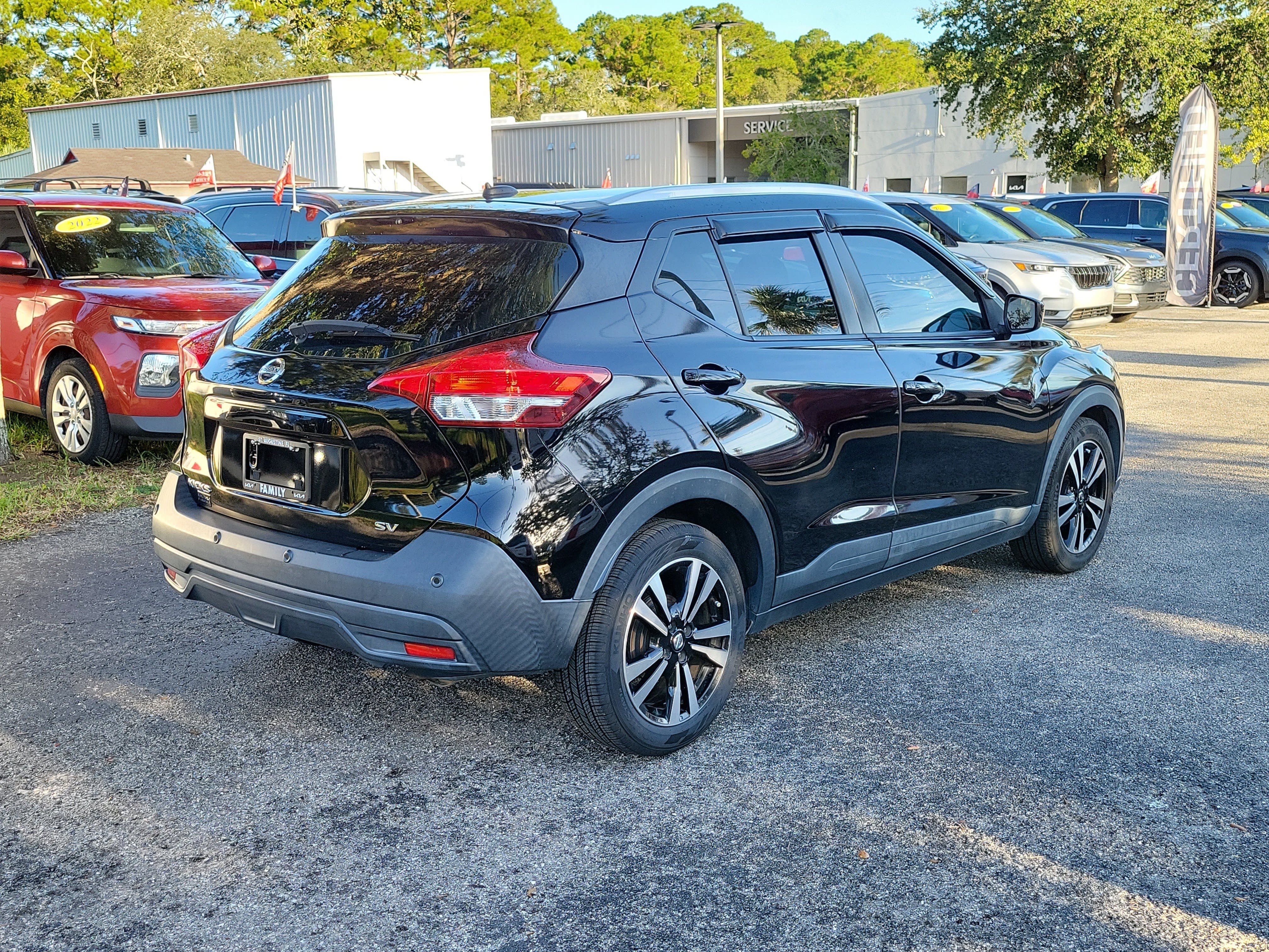 Used 2020 Nissan Kicks SV FWD image 6