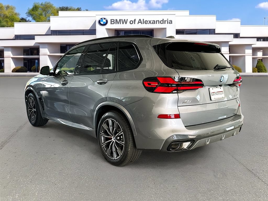 Used 2026 BMW X5 xDrive50e AWD/4WD image 5