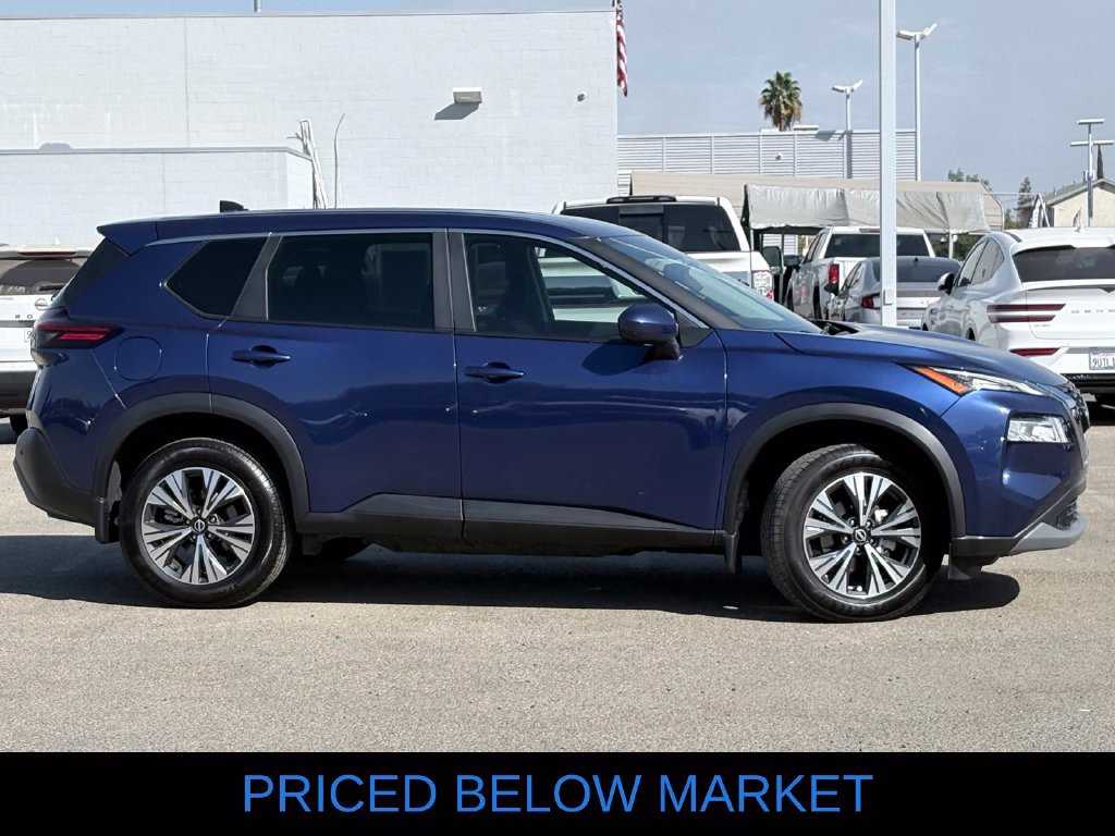 Used 2023 Nissan Rogue SV FWD image 4