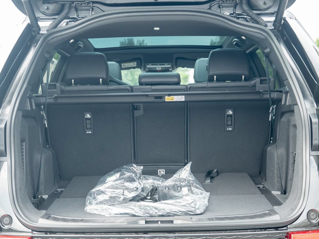 New 2026 Land Rover Discovery Sport Landmark AWD/4WD image 25