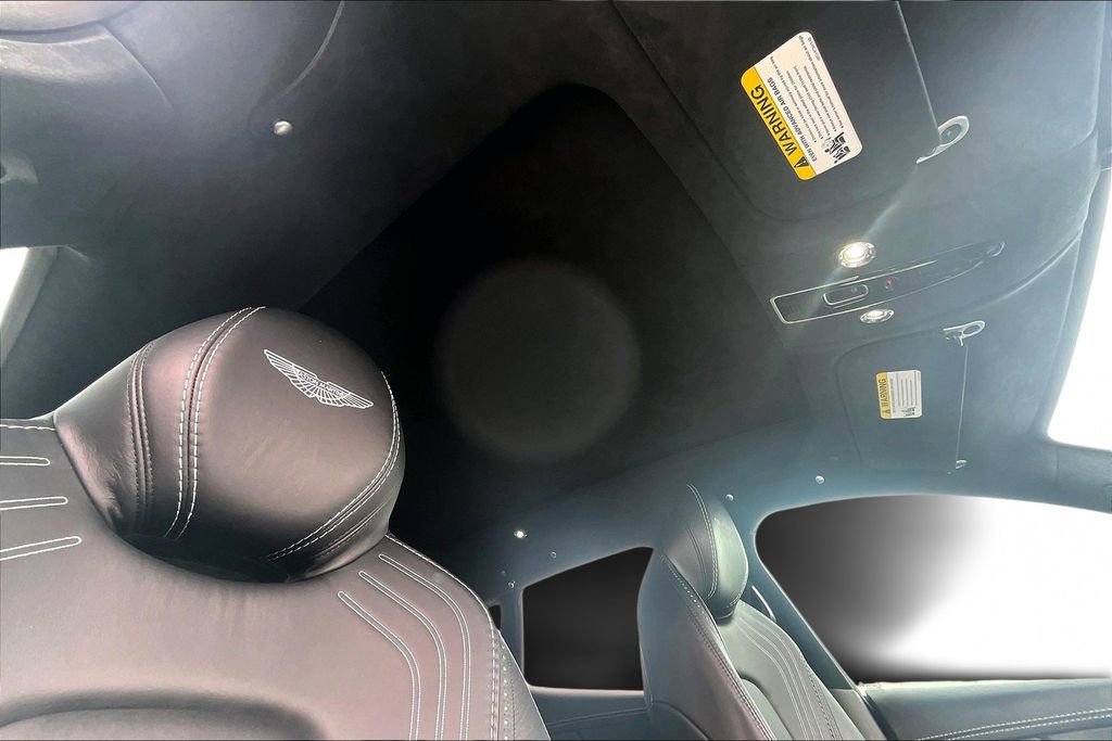 Used 2021 Aston Martin DBX image 17