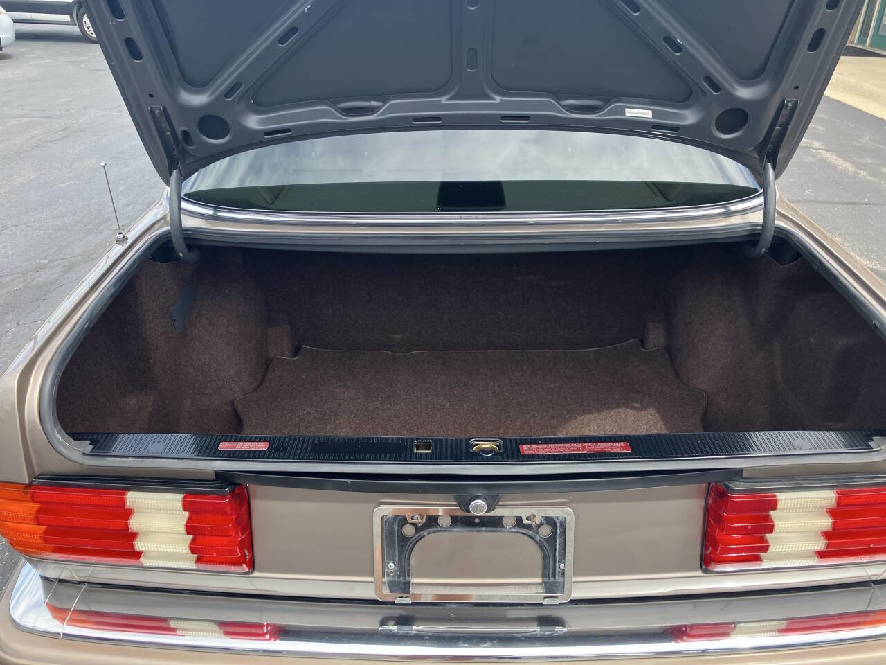Used 1988 Mercedes-Benz 420 SEL image 22