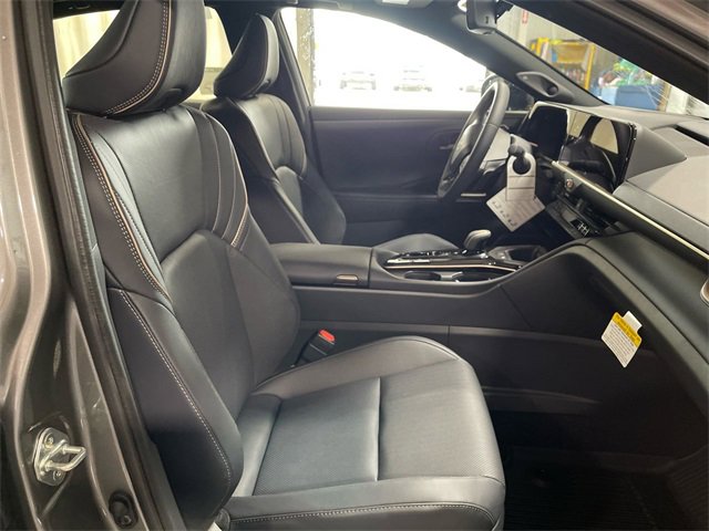 New 2026 Toyota Crown Platinum image 24