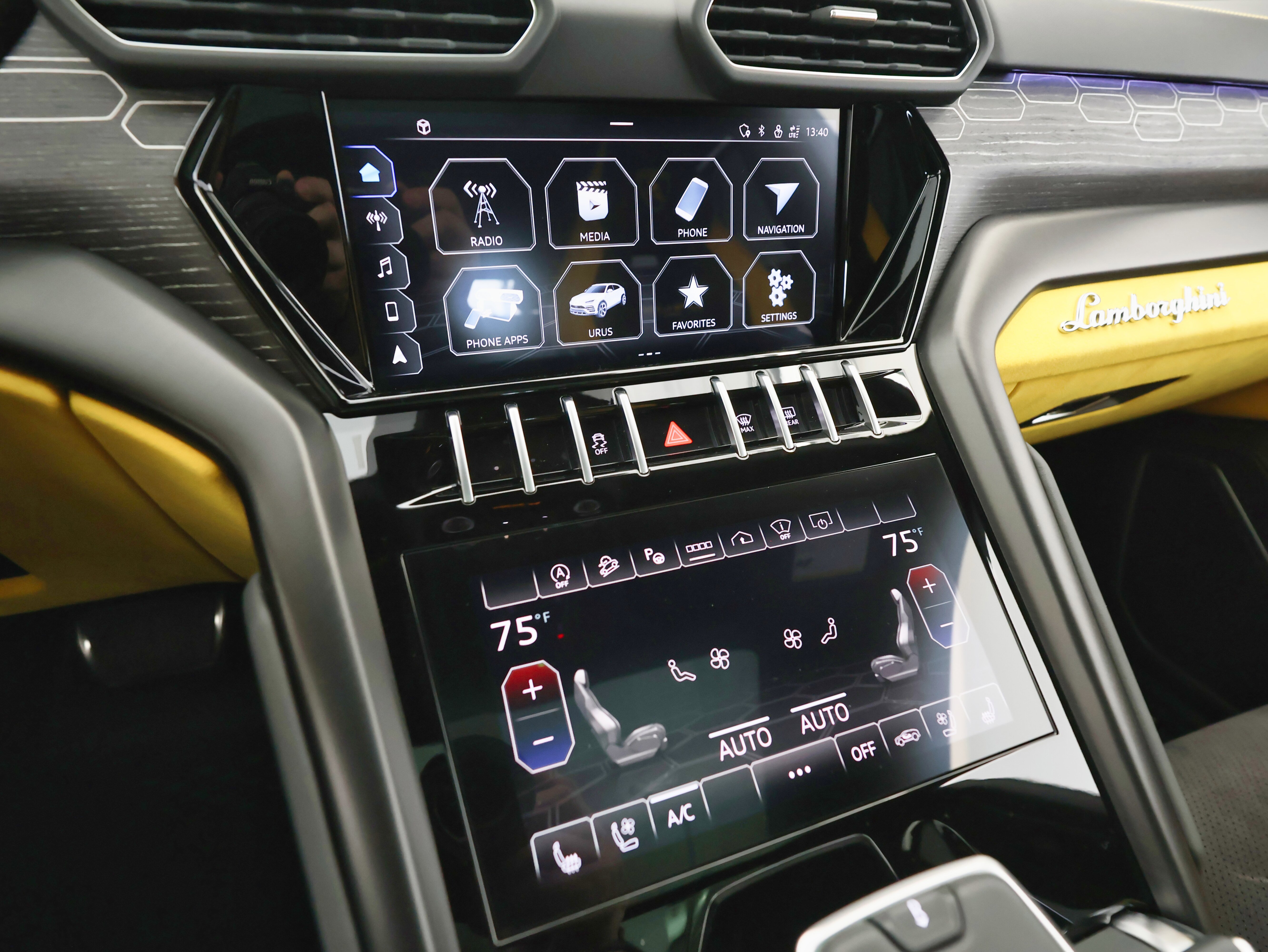 Used 2022 Lamborghini Urus image 39