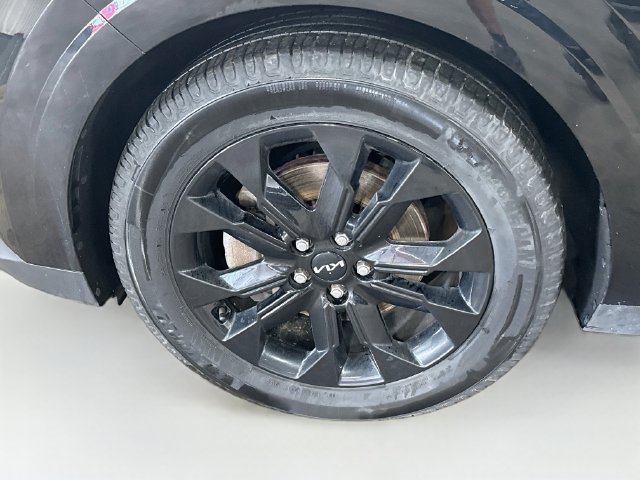 Certified 2024 Kia Carnival SX Prestige FWD image 10