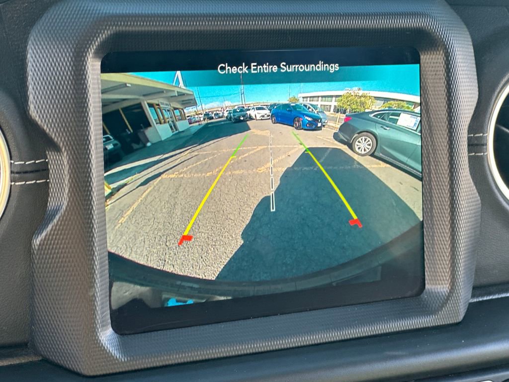 Used 2023 Jeep Wrangler Unlimited Sahara image 17