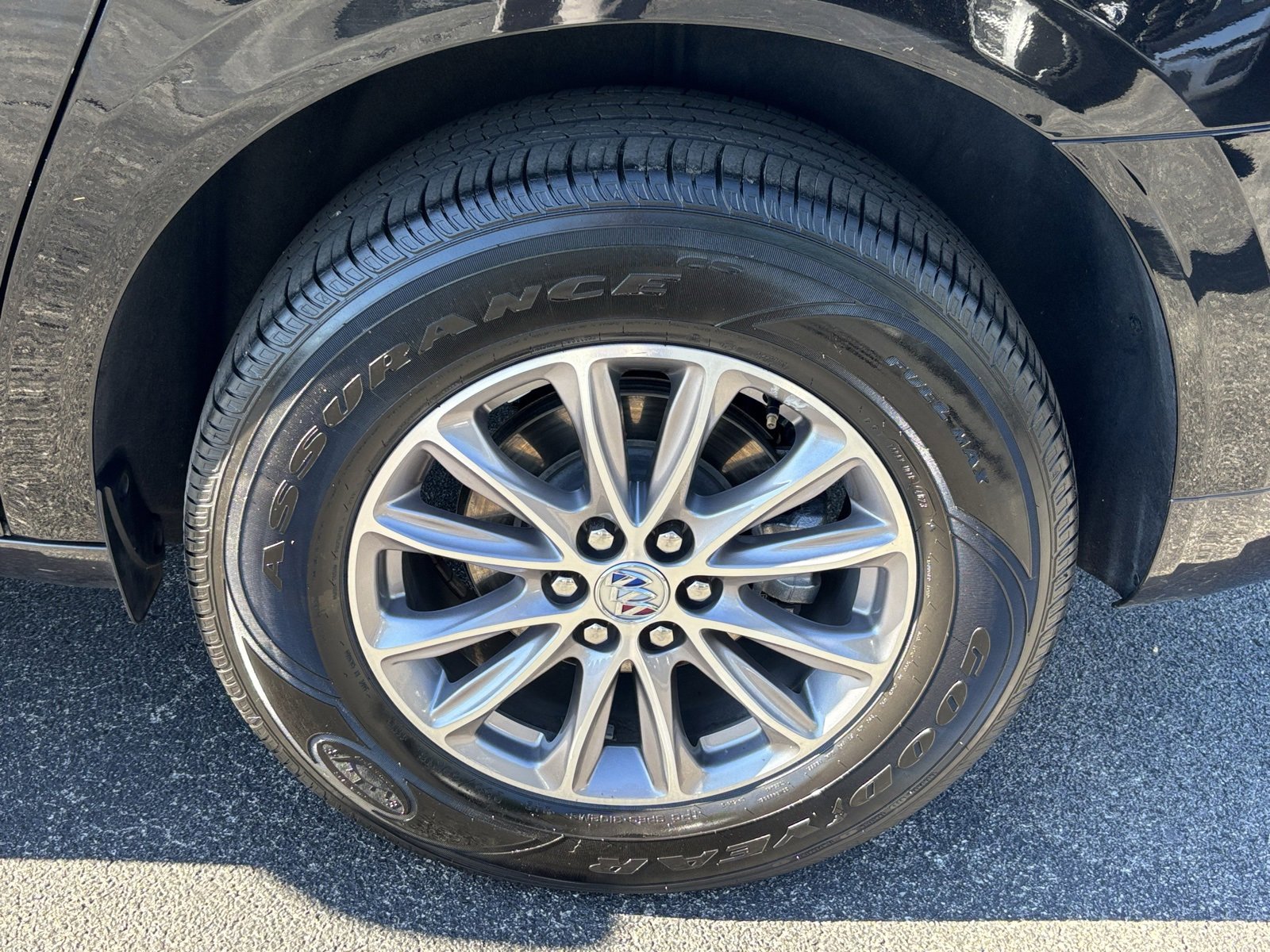 Used 2024 Buick Enclave Premium image 14