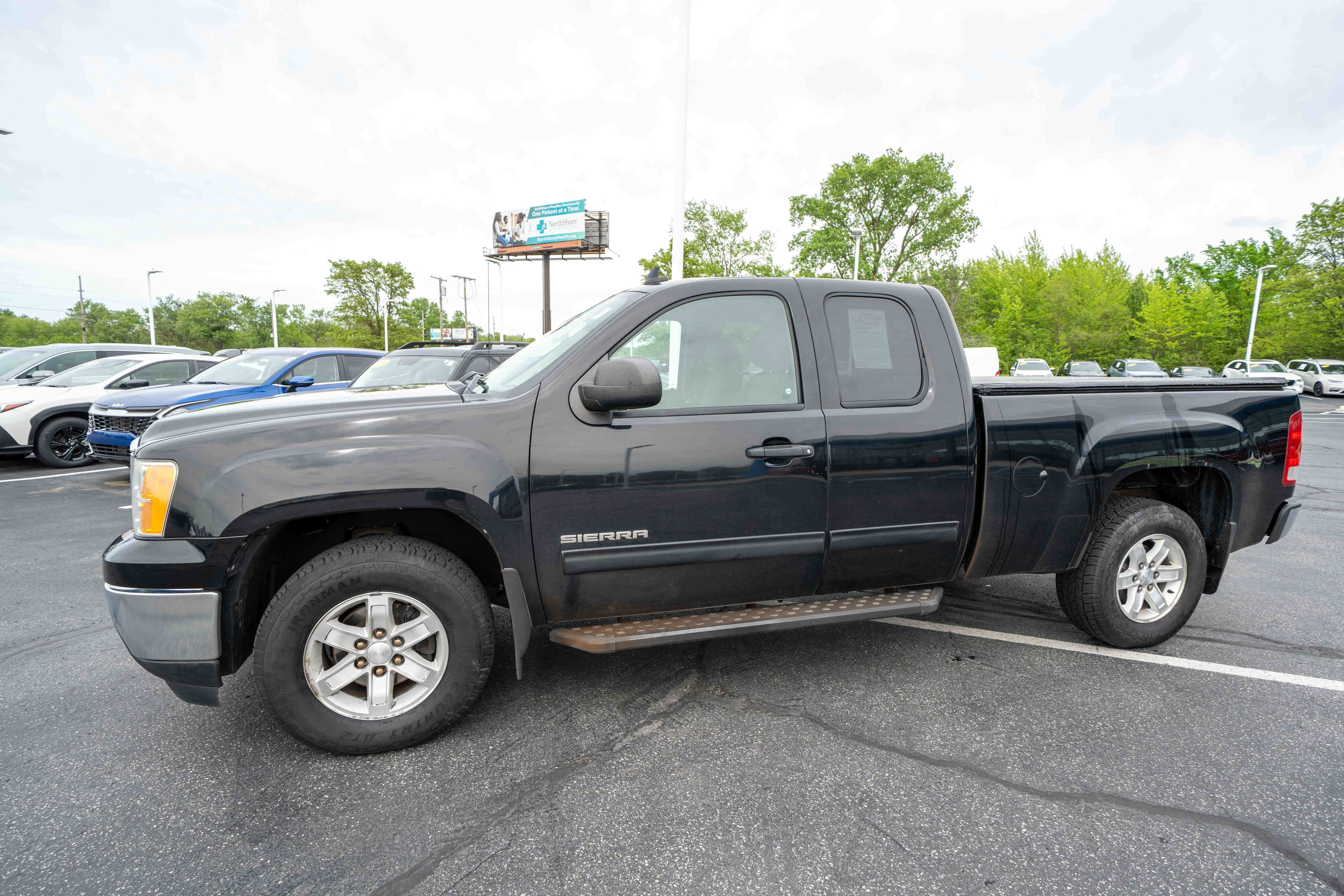 Used 2011 GMC Sierra 1500 SLE w/ Power Tech Package AWD/4WD image 3