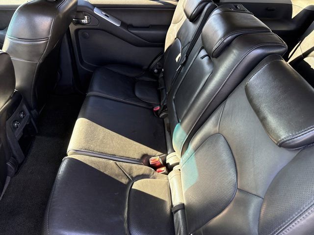 Used 2008 Nissan Pathfinder SE w/ Leather Pkg RWD image 10