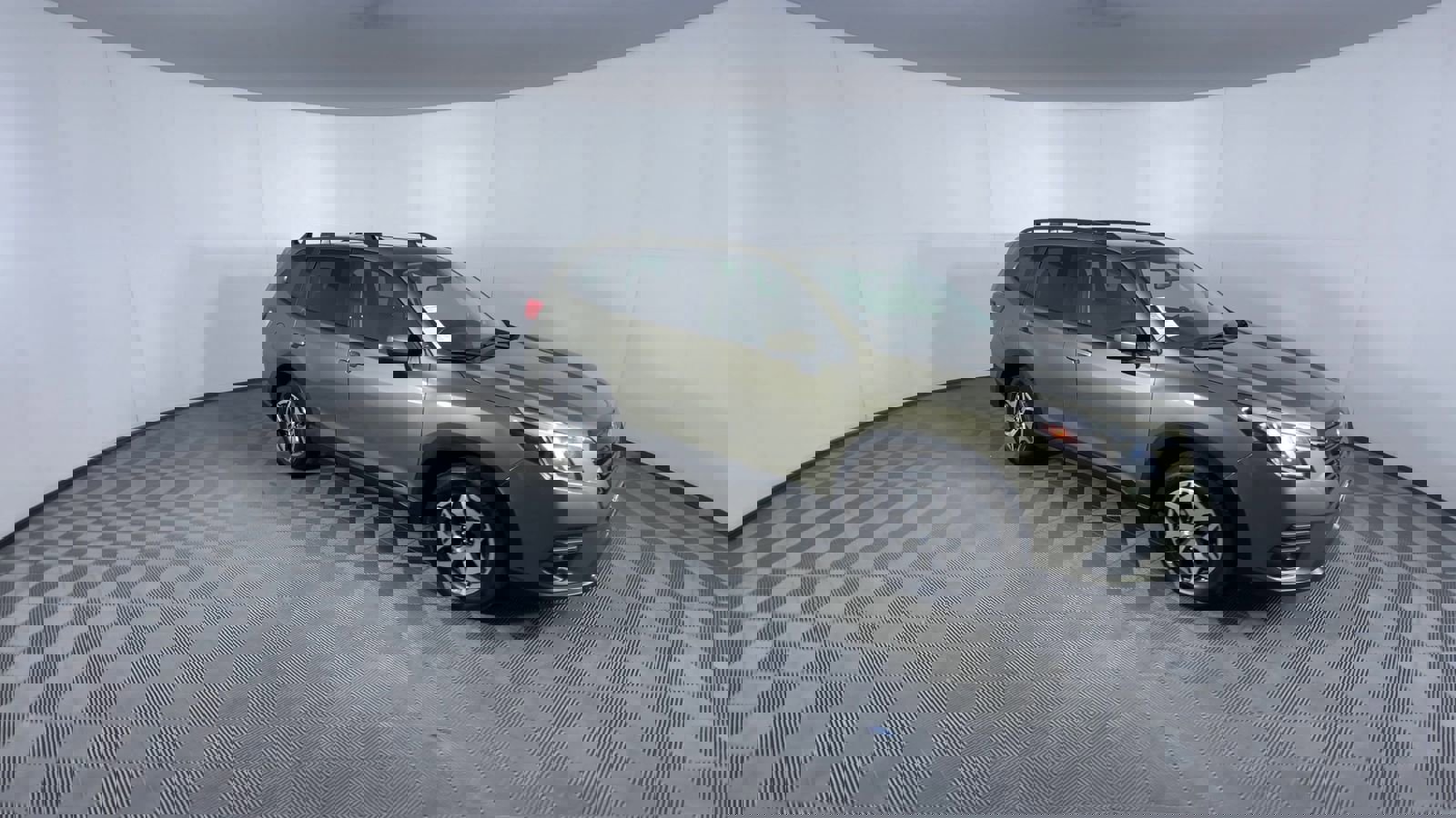 Used 2023 Subaru Forester Premium image 2