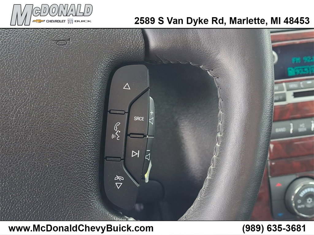 Used 2009 Buick Lucerne Super image 11