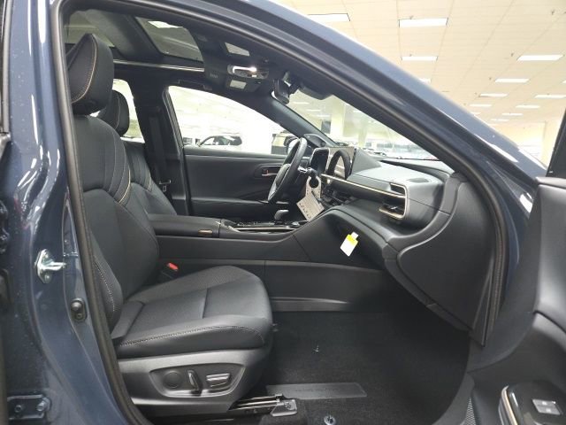 New 2026 Toyota Crown Platinum image 8