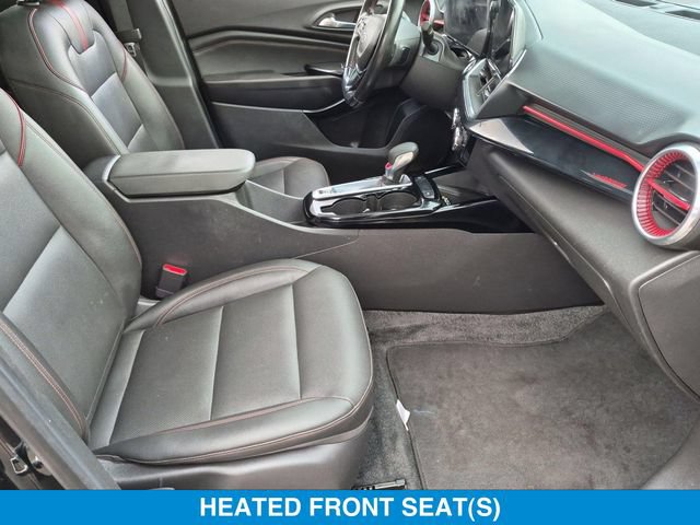 Used 2024 Chevrolet Trax RS w/ Sunroof Package FWD image 32