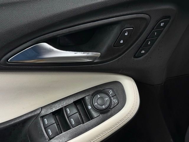 Used 2023 Buick Encore GX Essence w/ Experience Buick Package image 13