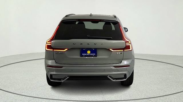New 2026 Volvo XC60 B5 Plus w/ Climate Package AWD/4WD image 6