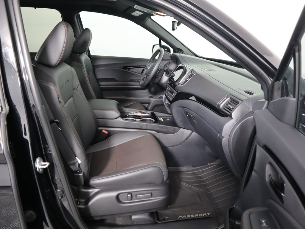Certified 2024 Honda Passport Black Edition image 21