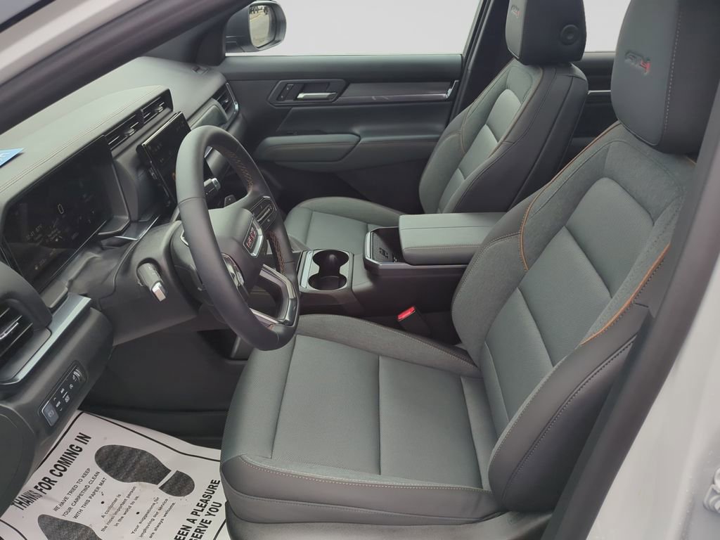 Used 2026 GMC Terrain AT4 w/ LPO, Floor Liner Package image 10