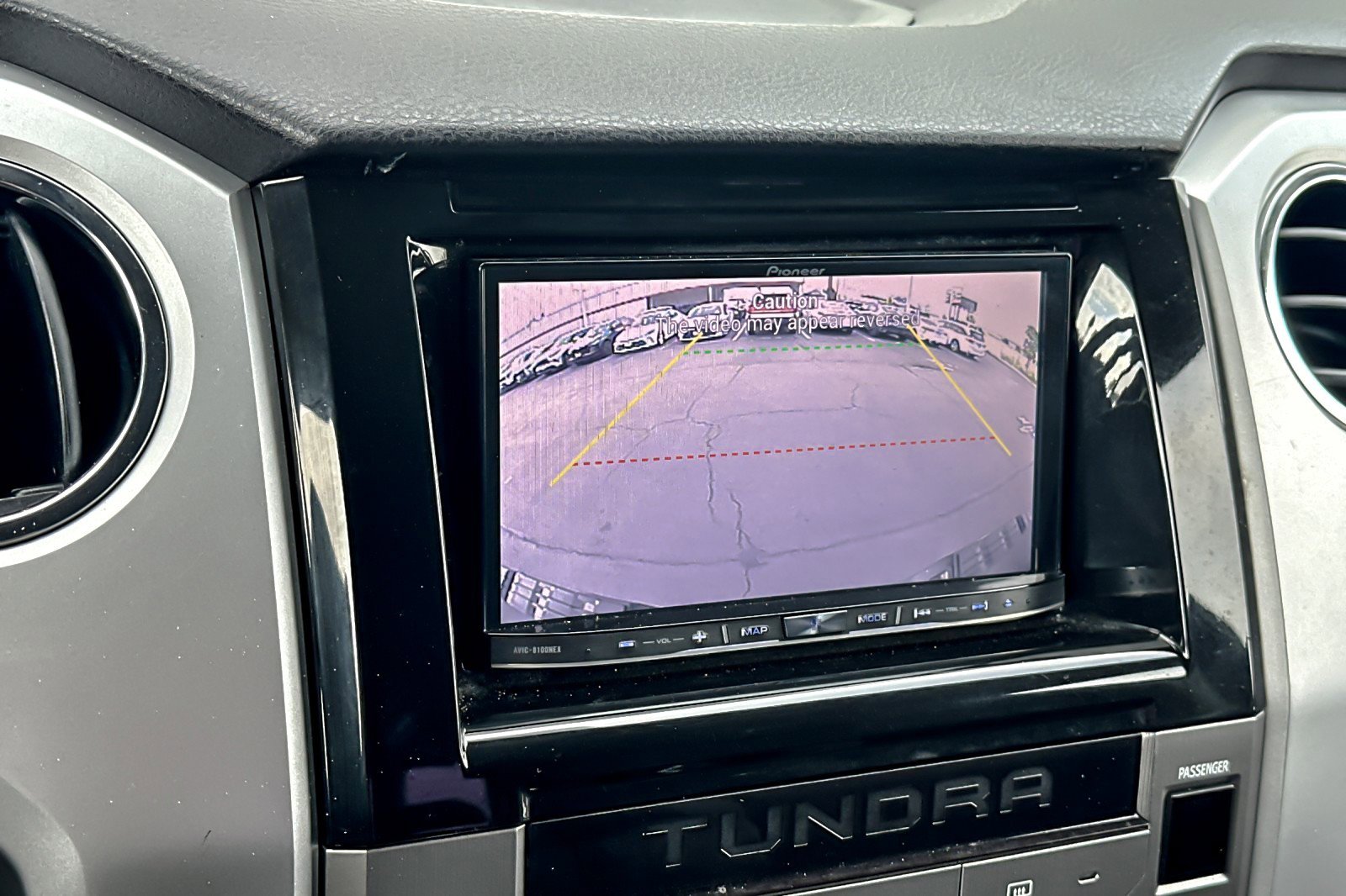 Used 2015 Toyota Tundra SR5 w/ SR5 Upgrade Package image 17