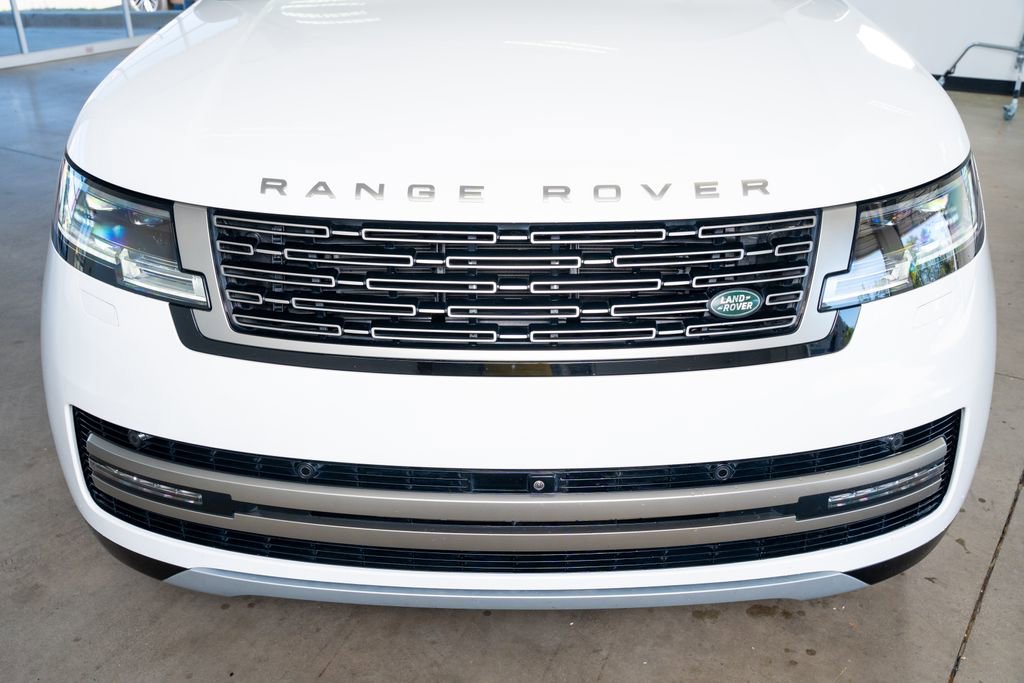 Used 2024 Land Rover Range Rover Long Wheelbase SE image 15