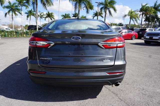 Used 2020 Ford Fusion SE image 28
