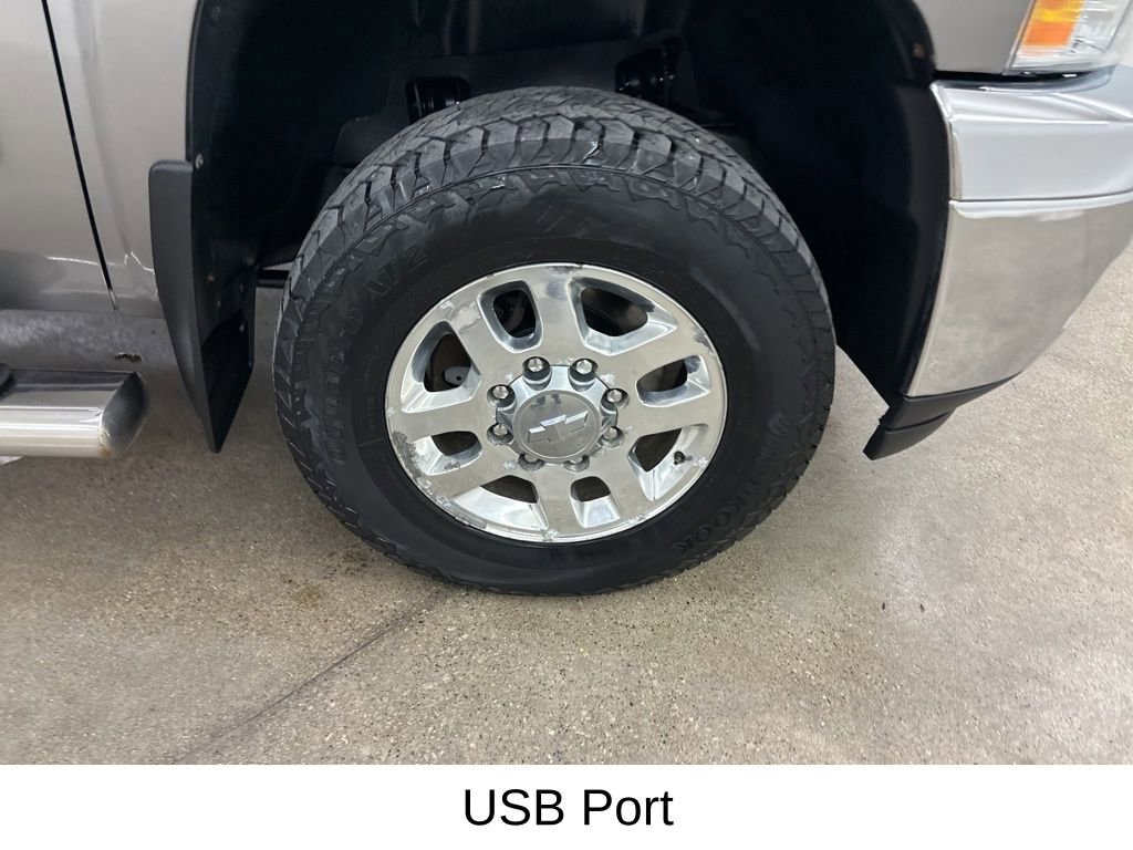 Used 2013 Chevrolet Silverado 2500 LTZ w/ LTZ Plus Package image 15