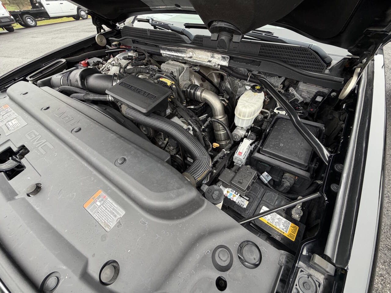 Used 2019 GMC Sierra 3500 Denali w/ Duramax Plus Package image 17