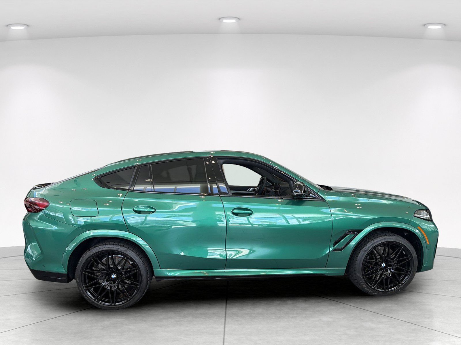 New 2026 BMW X6 M Competition w/ Executive Package AWD/4WD image 3