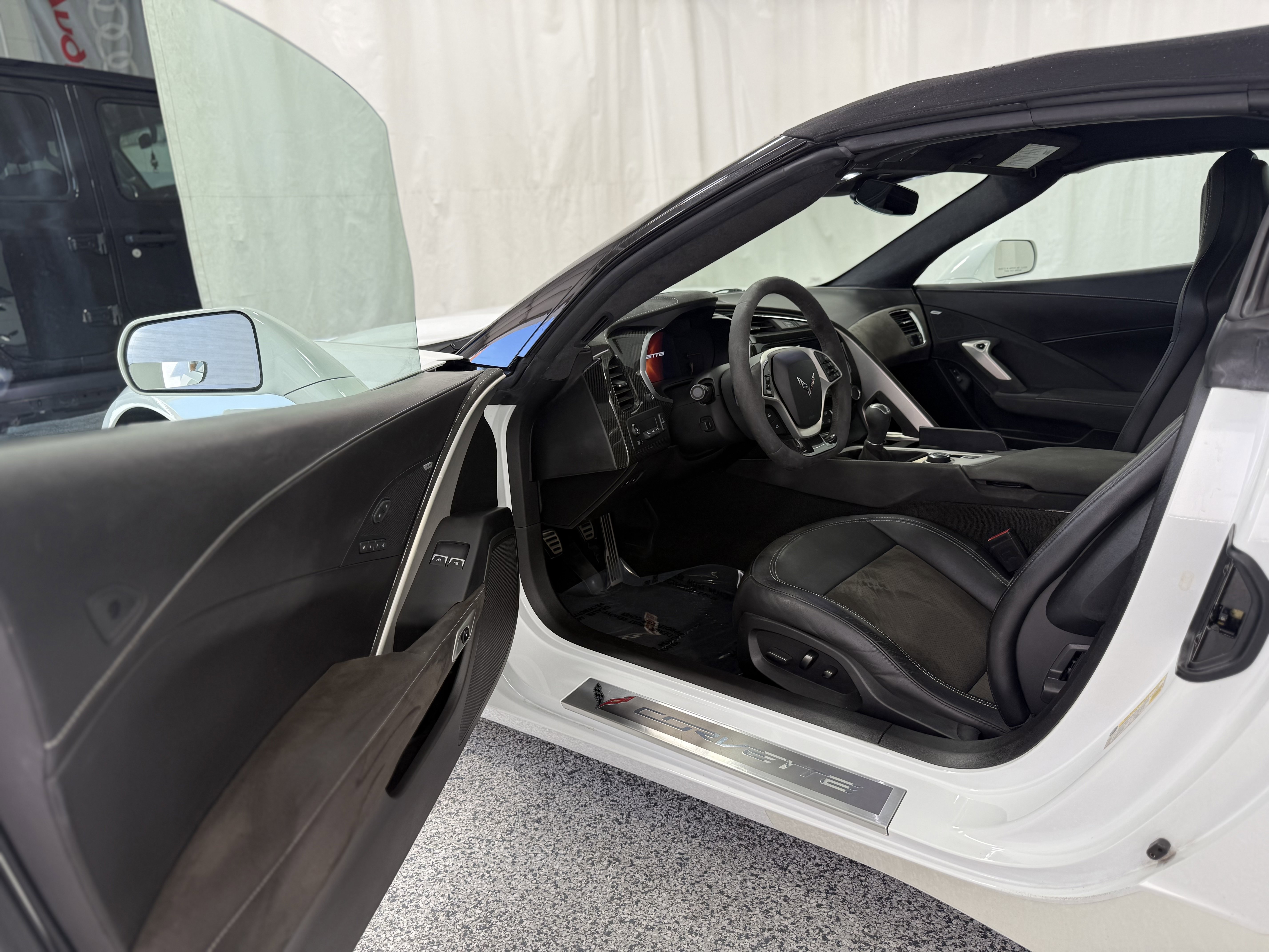 Used 2016 Chevrolet Corvette Stingray Convertible w/ 3LT Preferred Equipment Group image 10