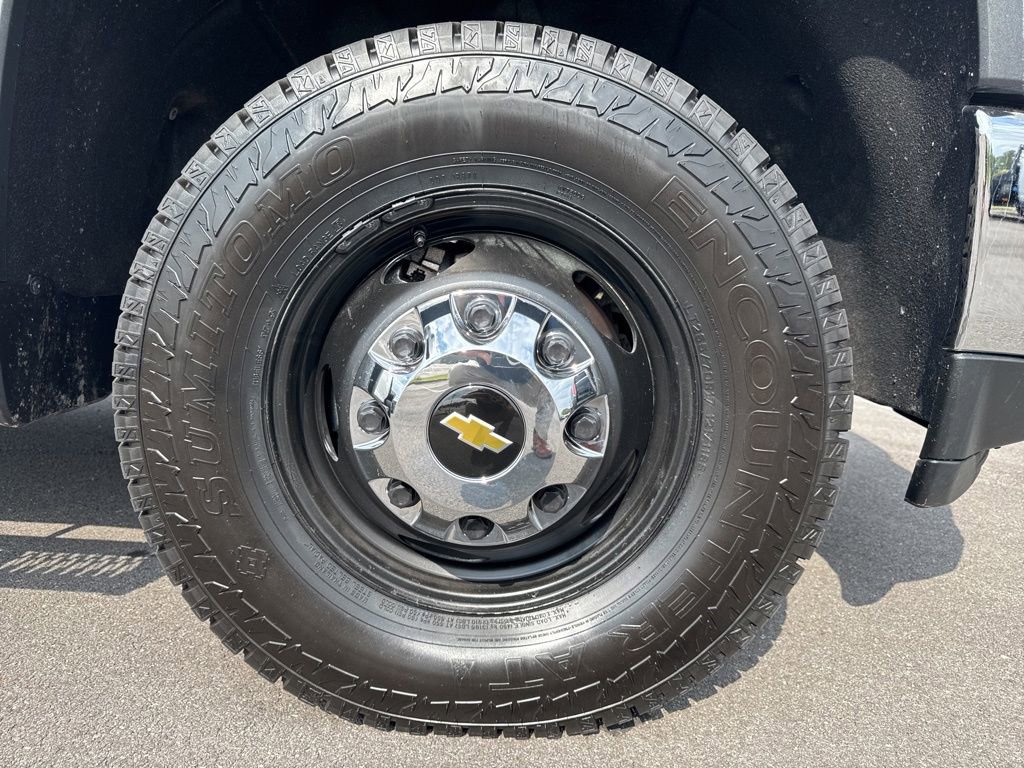 Used 2021 Chevrolet Silverado 3500 LT w/ Snow Plow Prep Package AWD/4WD image 12