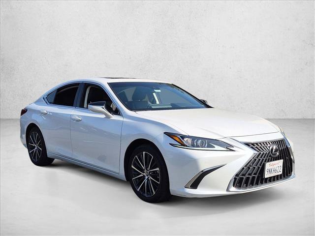 Used 2024 Lexus ES 300h w/ Premium Package FWD image 4