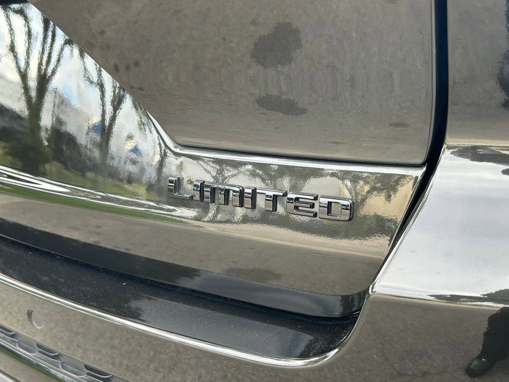 Certified 2024 Jeep Grand Cherokee Limited w/ Black Appearance Package image 31