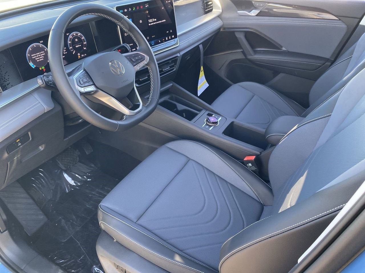 New 2026 Volkswagen Tiguan SE image 14