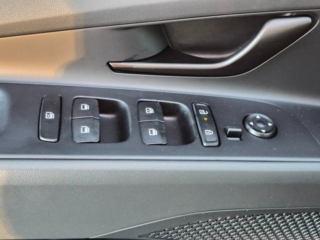 New 2026 Hyundai Elantra Sport image 16