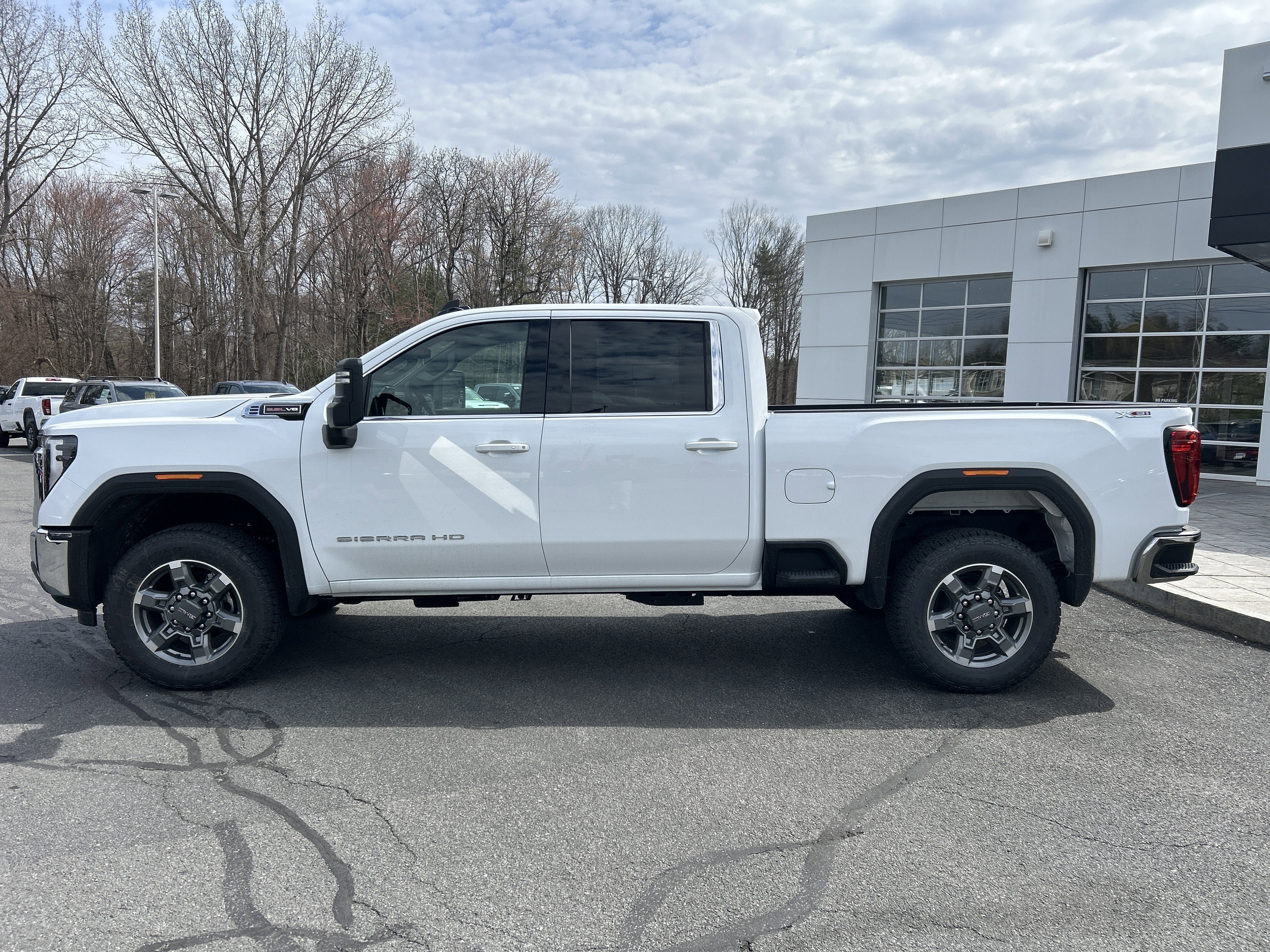 New 2026 GMC Sierra 2500 SLE w/ SLE Value Package; AWD/4WD image 2