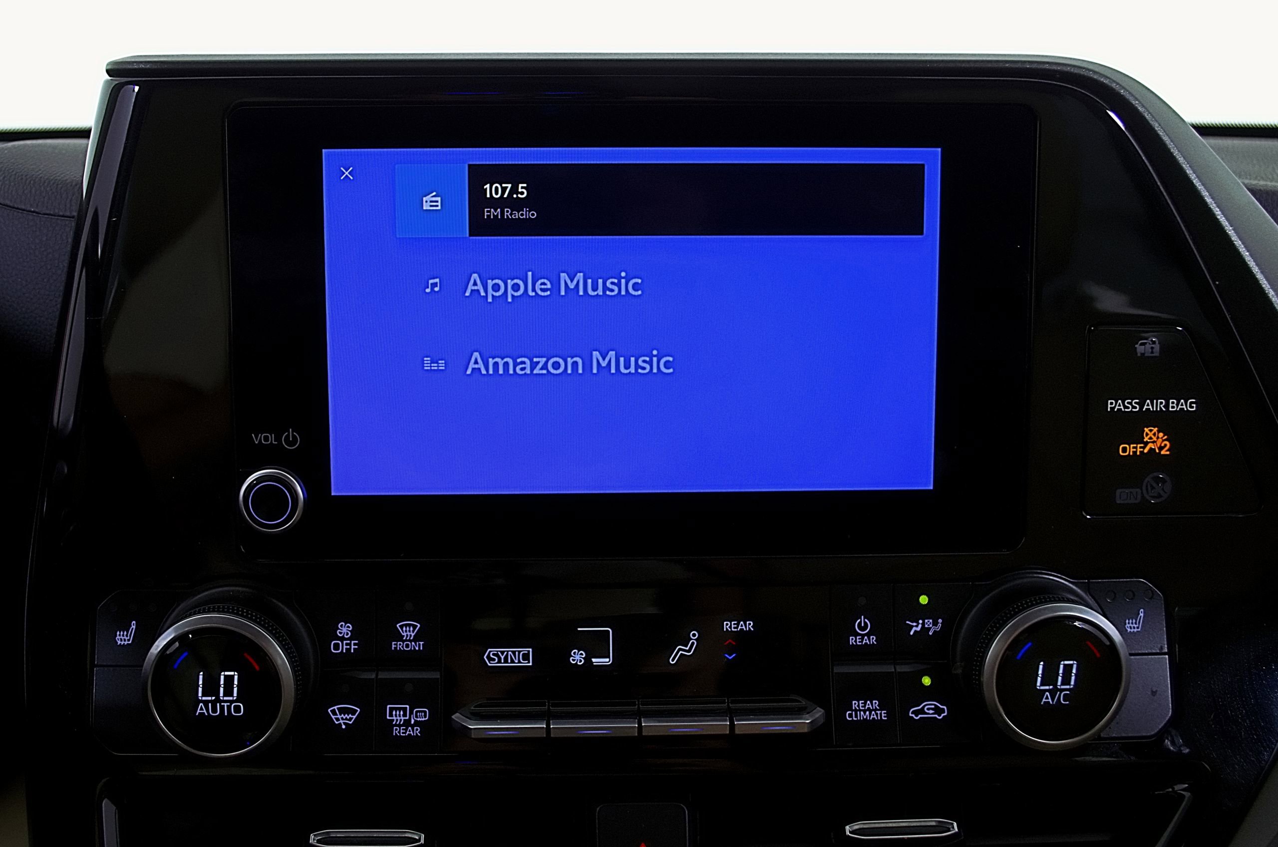 Used 2023 Toyota Highlander XLE image 27