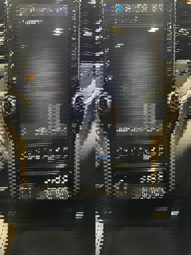 Used 2024 RAM 2500 Laramie image 32