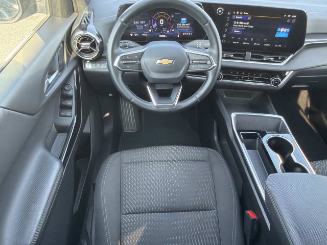 Used 2025 Chevrolet Equinox LT AWD/4WD image 13