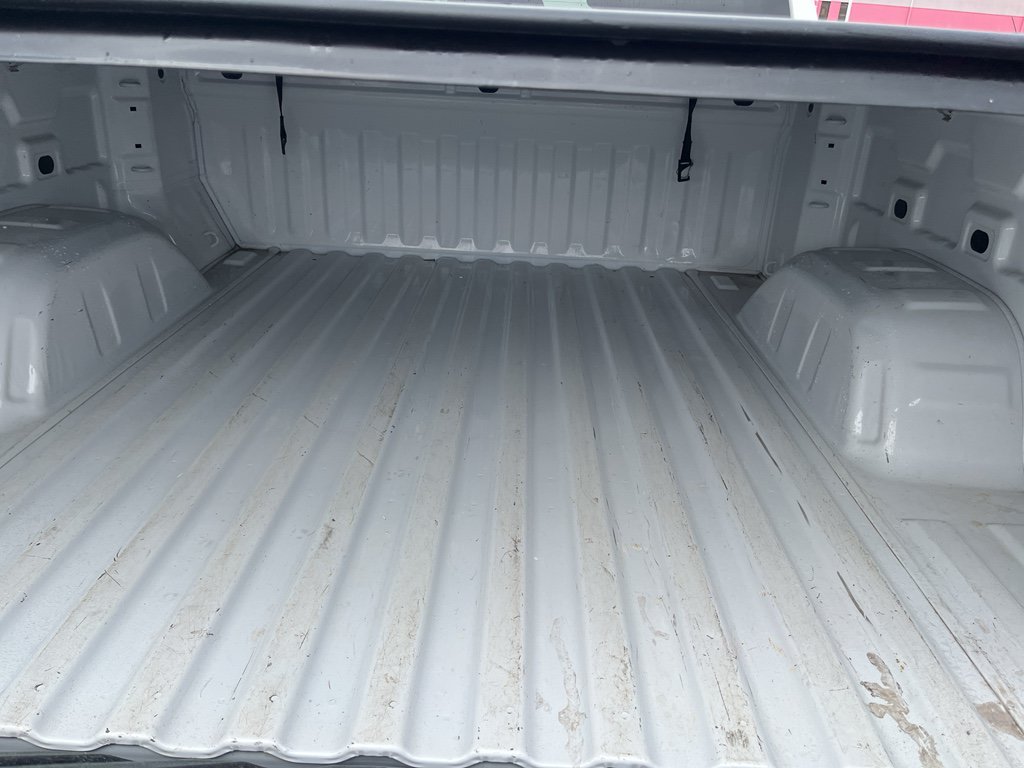 Used 2024 GMC Sierra 1500 Pro w/ Pro Value Package image 9