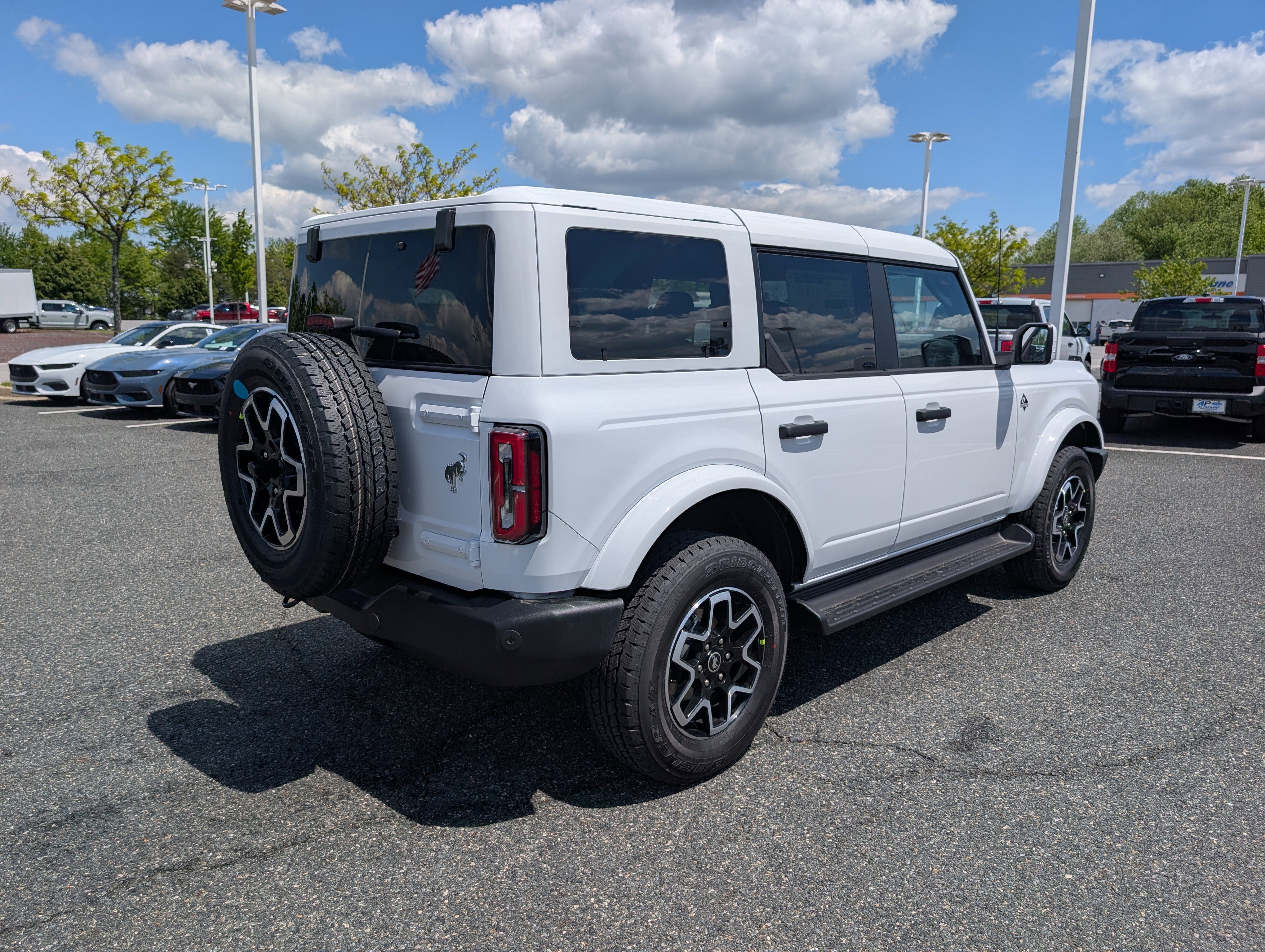 New 2026 Ford Bronco Outer Banks AWD/4WD image 2