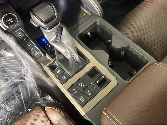 Used 2025 Toyota Land Cruiser image 32