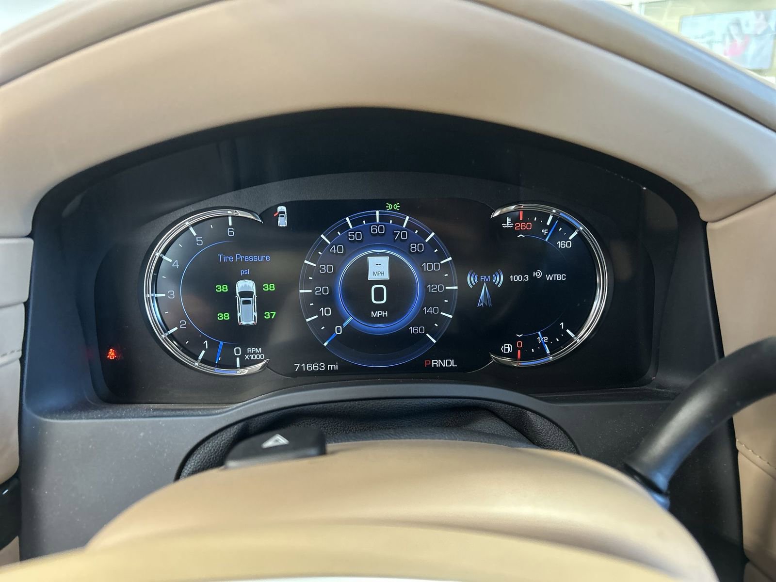 Used 2018 Cadillac Escalade Platinum AWD/4WD image 20