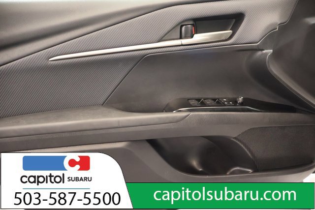 Used 2025 Toyota Camry SE FWD image 9