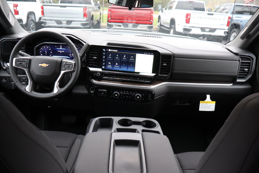 New 2026 Chevrolet Silverado 1500 LT w/ Z71 Off-Road Package AWD/4WD image 17