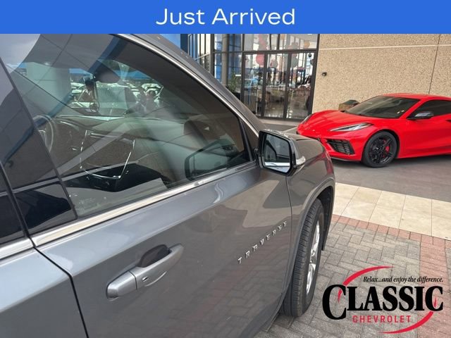 Used 2020 Chevrolet Traverse LT image 21