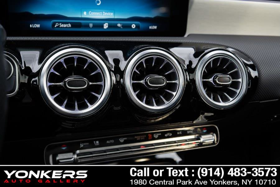 Used 2025 Mercedes-Benz CLA 35 AMG 4MATIC image 20