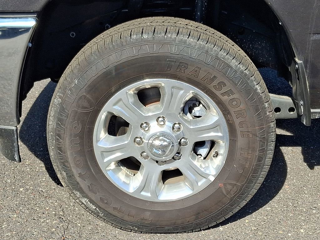 Used 2024 RAM 2500 Big Horn w/ Towing Technology Group AWD/4WD image 9